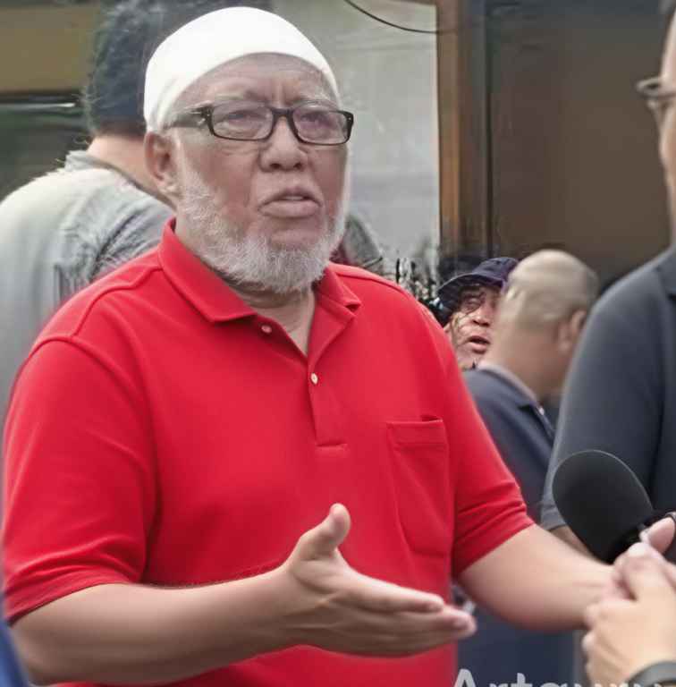 Direktur Lembaga Independen Pemerhati Pembangunan Sumatera Utara (Lippsu), Azhari AM Sinik.