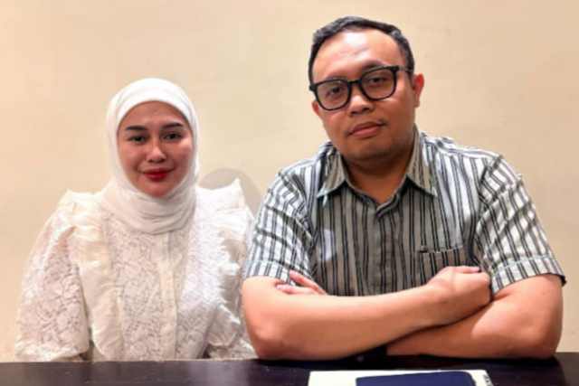 dr. Anggi dan kuasa hukum, Willi Erlangga SH (Ft.Ist.Promedia)