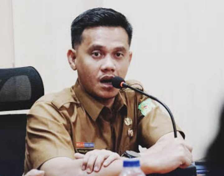 Kepala Dinas SDABMBK Khairul Azmi